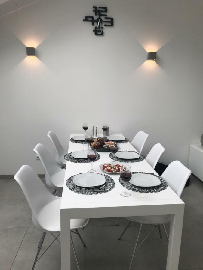 Appartamento Vittore กันโนบีโอ ภายนอก รูปภาพ